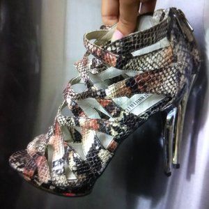 Jennifer Lopez shoes size 6 1/2